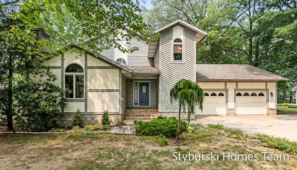 Homes For Sale - 19127 W Spring Lake Road<br/> Spring Lake, MI 49456