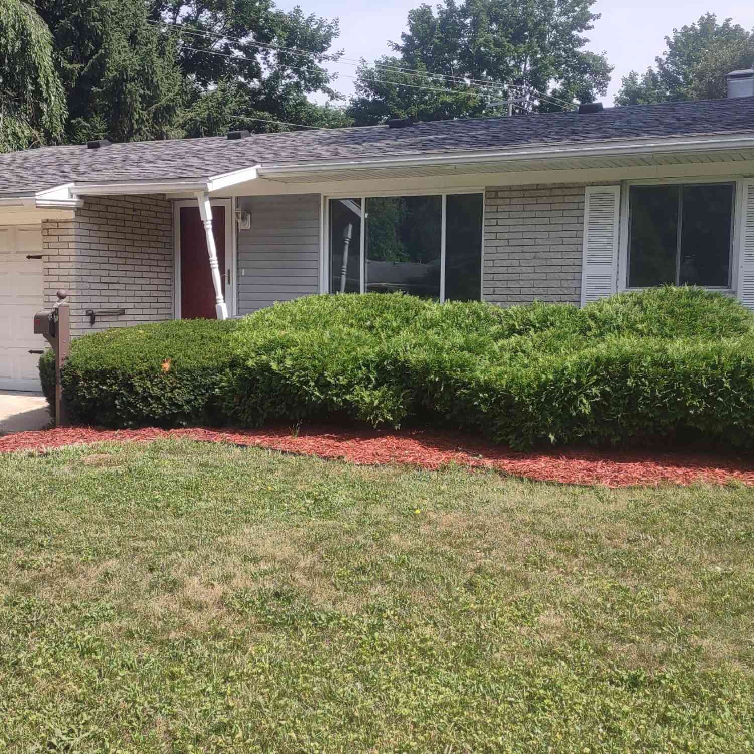Homes For Sale - 8601 Cedar Court<br/> Ypsilanti, MI 48198