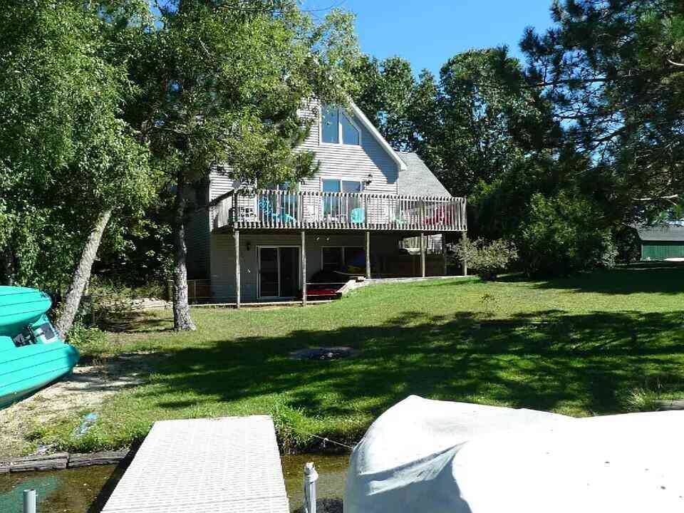 Homes For Sale - 8611 Mohawk Trail<br/> Montcalm County, Howard City, MI 49329