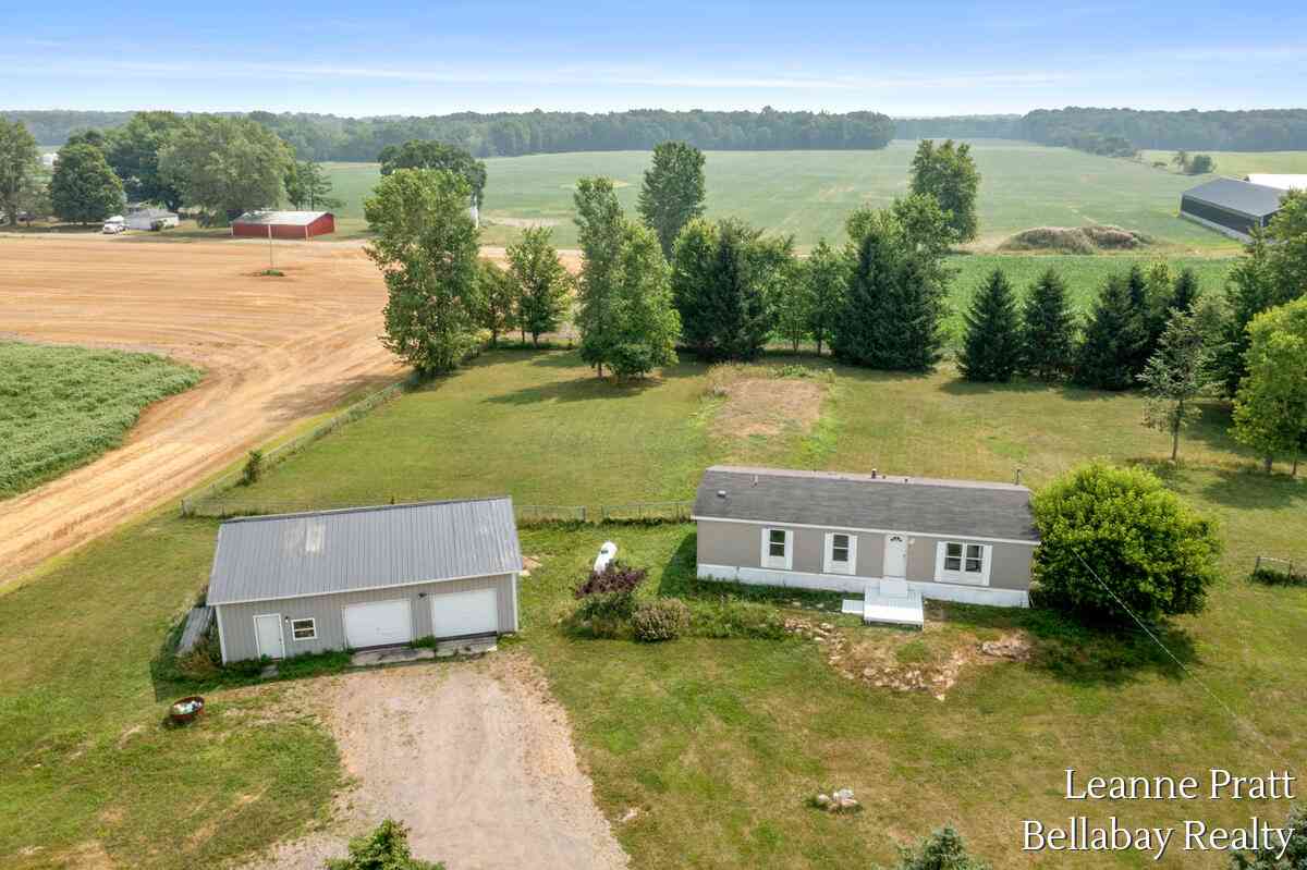 Mobile Home For Sale - 10130 Stahl Road<br/> Lake Odessa, MI 48849