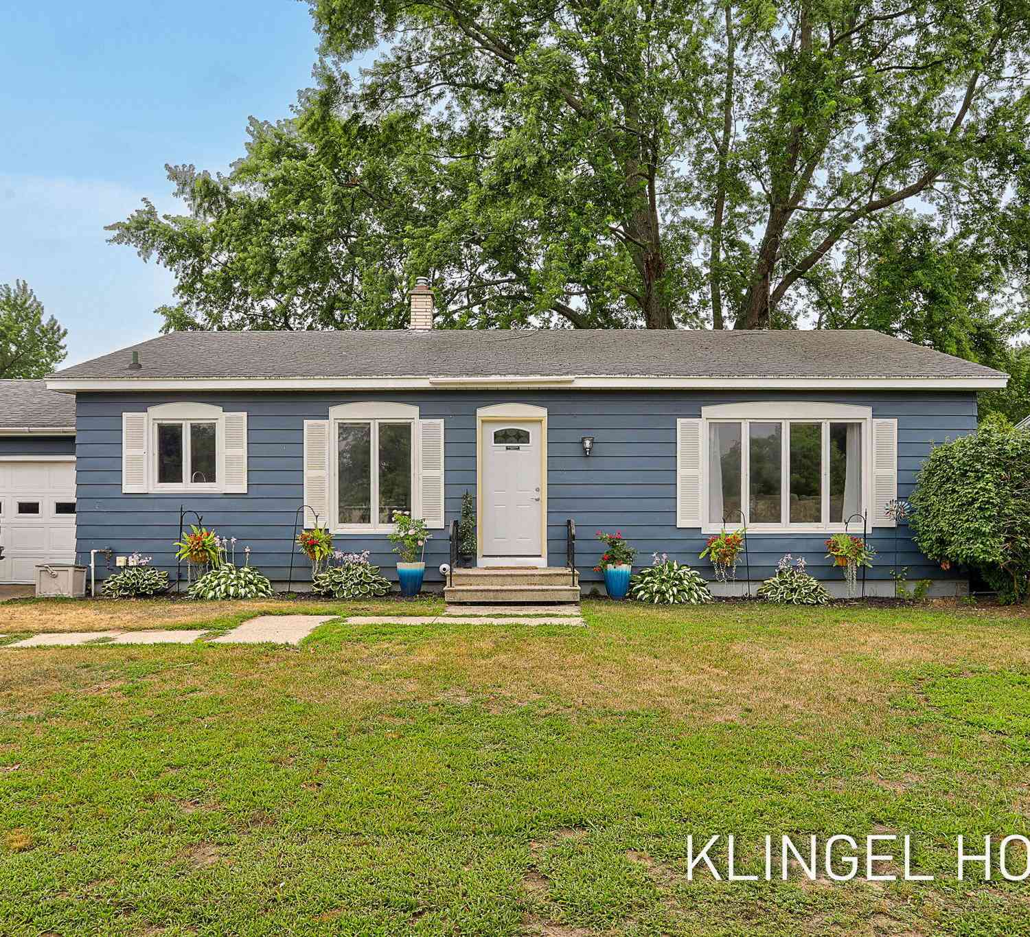 Homes For Sale - 1144 Oakes Avenue<br/> Grand Haven, MI 49417