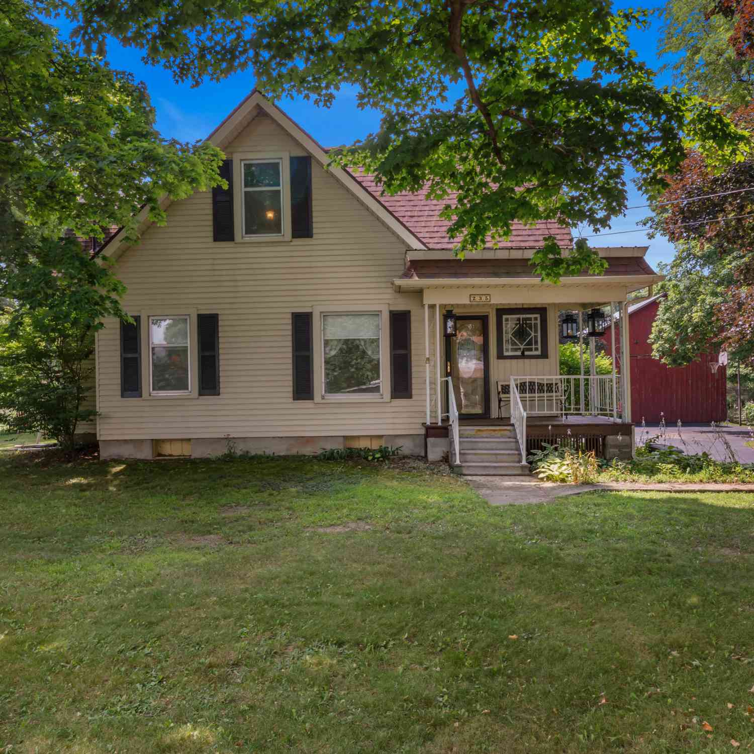 Homes For Sale - 235 E Main Street<br/> Hillsdale County, North Adams, MI 49262