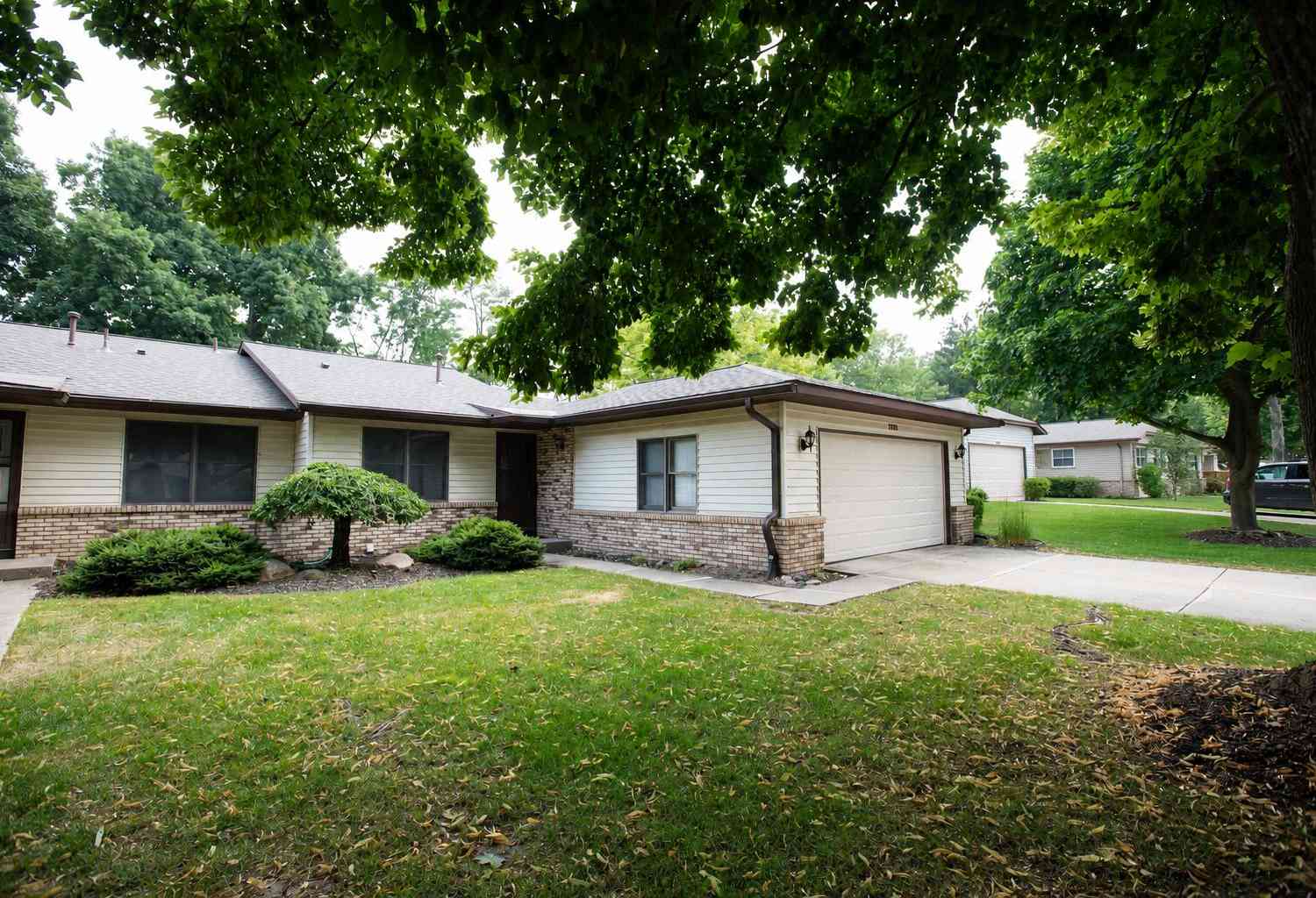 Condo For Sale - 2172 Wildfield Drive<br/> Grand Rapids, MI 49505