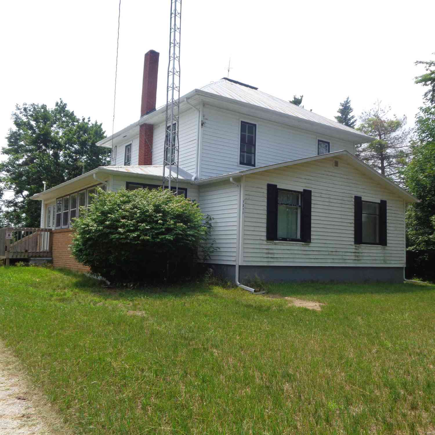 Homes For Sale - 1311 E Montgomery Road<br/> Hillsdale County, Hillsdale, MI 49242