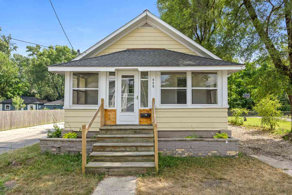 Homes For Sale - 448 E Stockbridge Avenue<br/> Kalamazoo, MI 49001
