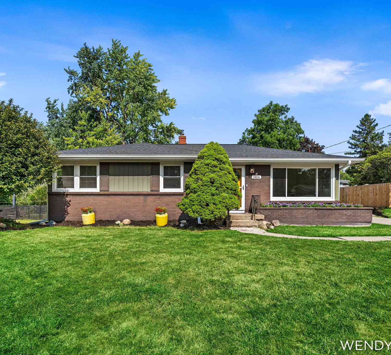 Homes For Sale - 3404 Fuller Avenue<br/> Grand Rapids, MI 49508
