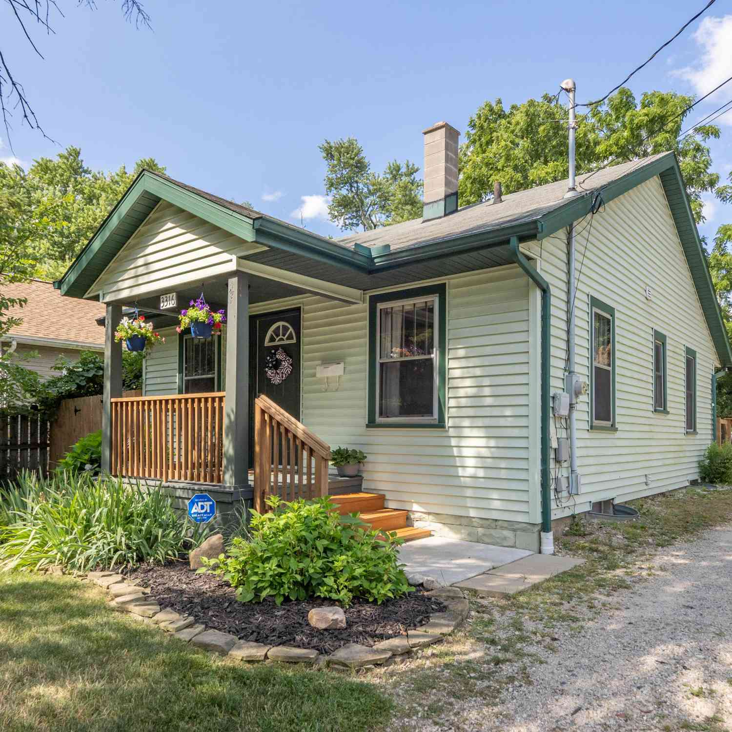 Homes For Sale - 3316 Lowden Street<br/> Kalamazoo, MI 49008