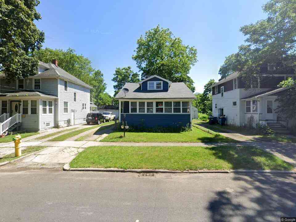 Homes For Sale - 615 William Street<br/> Kalamazoo, MI 49007