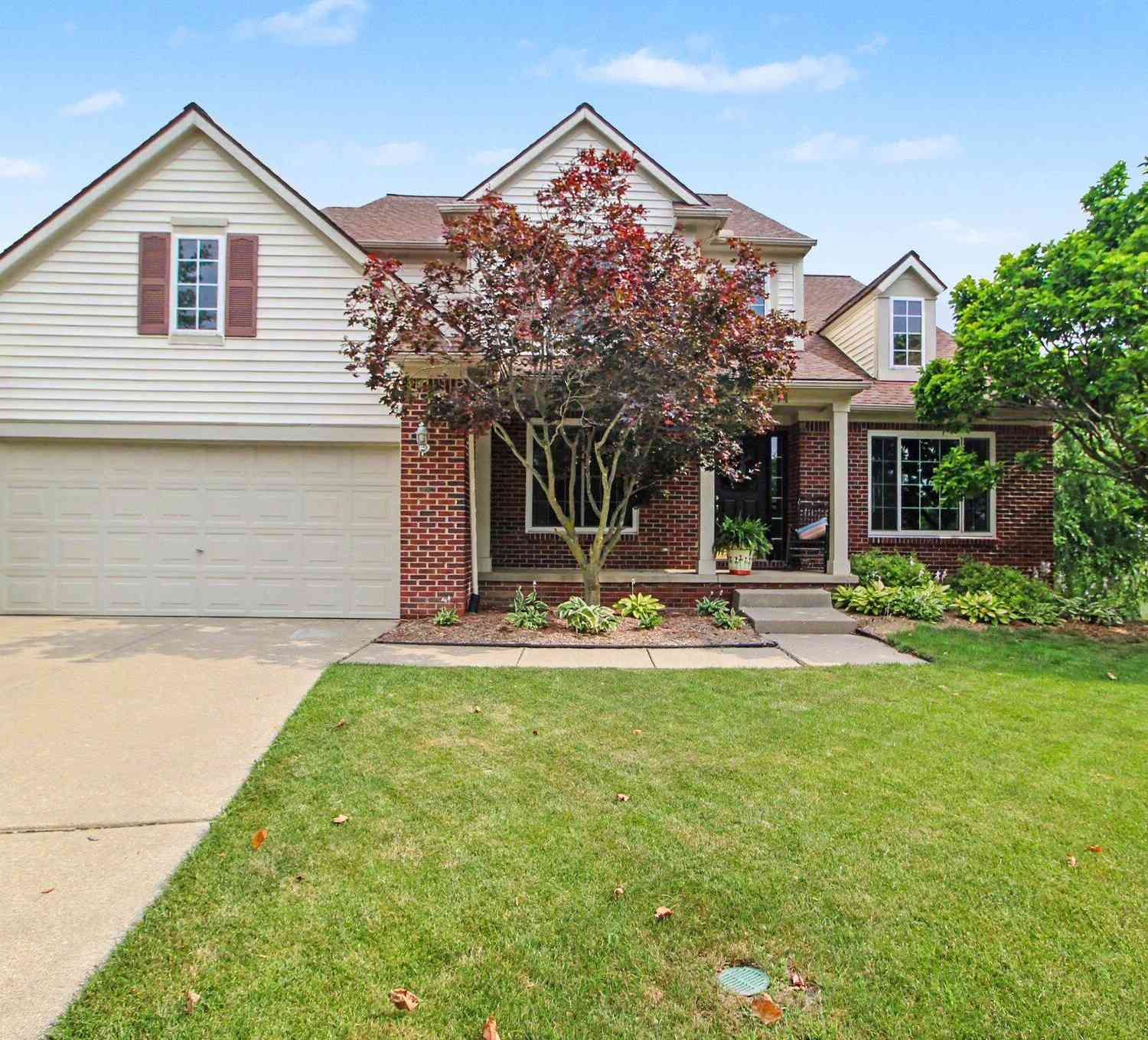 Homes For Sale - 1974 Harley Court<br/> Ann Arbor, MI 48103