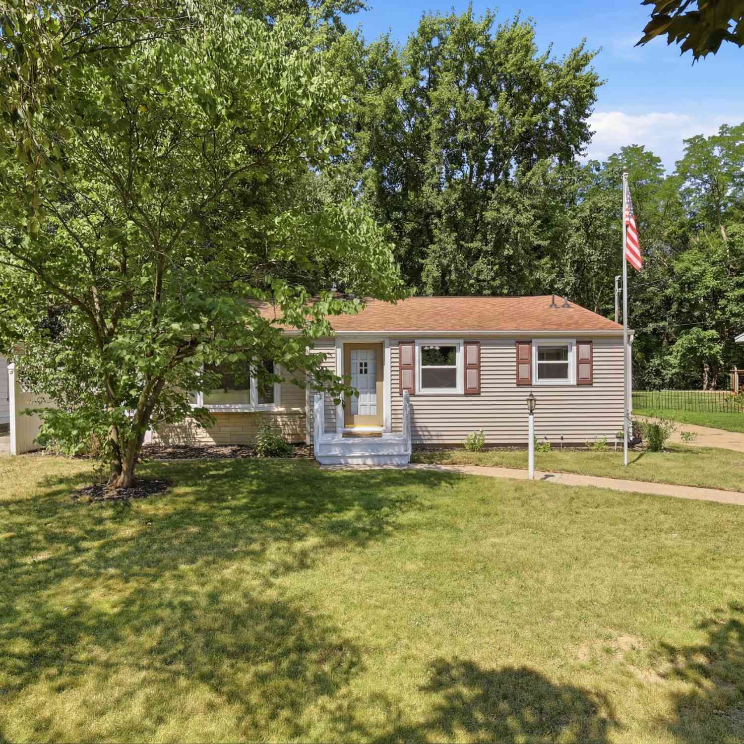 Homes For Sale - 4149 Heron Avenue<br/> Kent County, Wyoming, MI 49509