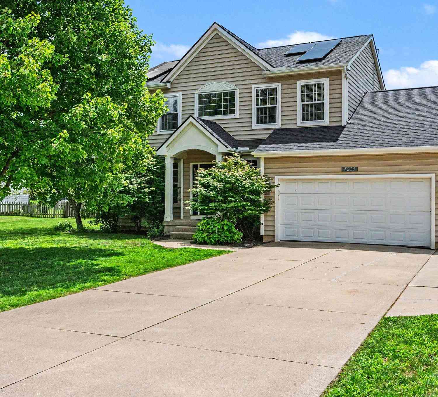 Homes For Sale - 5229 Stapleton Drive<br/> Kalamazoo, MI 49009