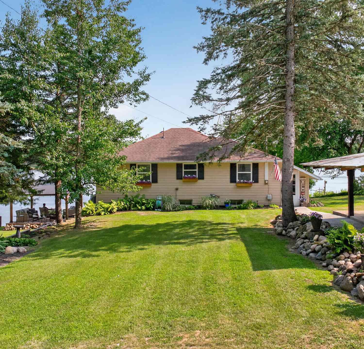 Homes For Sale - 12459 Crystal Lake Drive<br/> Hillsdale County, Cement City, MI 49233