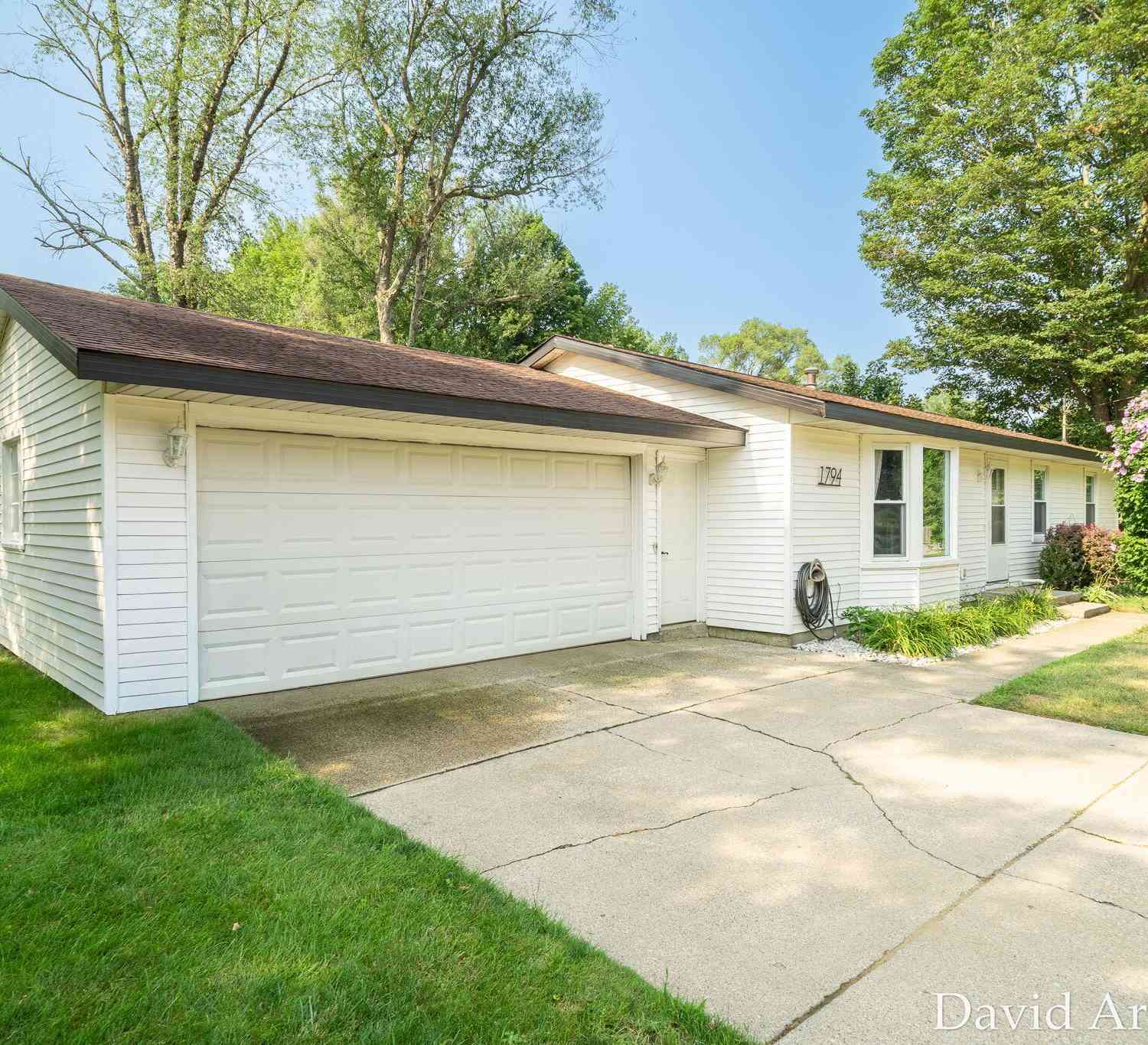 Homes For Sale - 1794 Vans Boulevard<br/> Holland, MI 49423