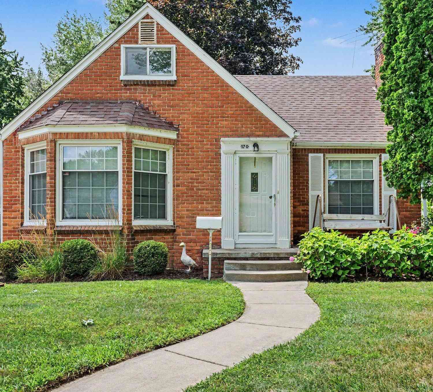 Homes For Sale - 170 Eastman Street<br/> Macomb County, Mount Clemens, MI 48043