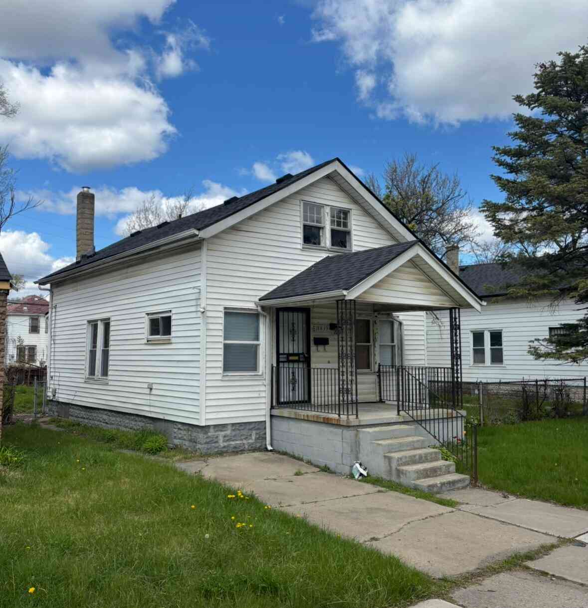 Homes For Sale - 18839 Anglin Street<br/> Detroit, MI 48234