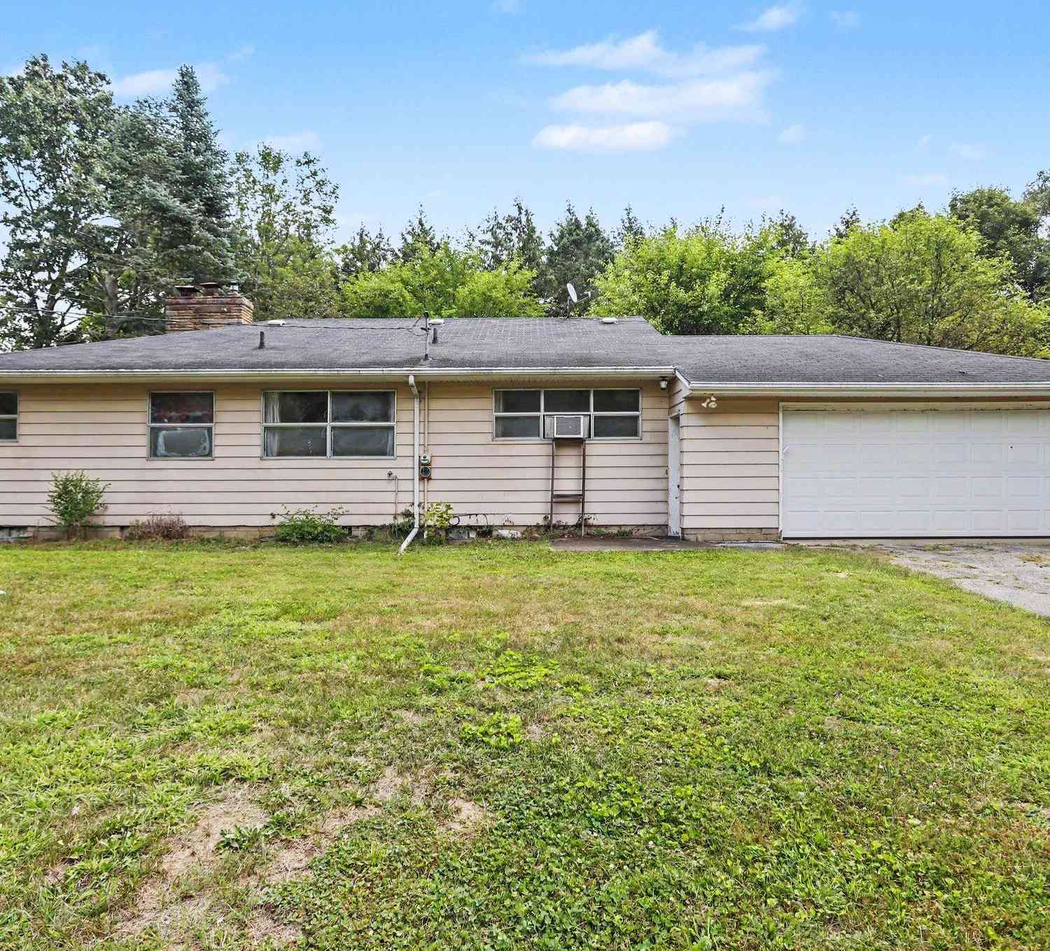 Homes For Sale - 34053 20th Avenue<br/> Gobles, MI 49055