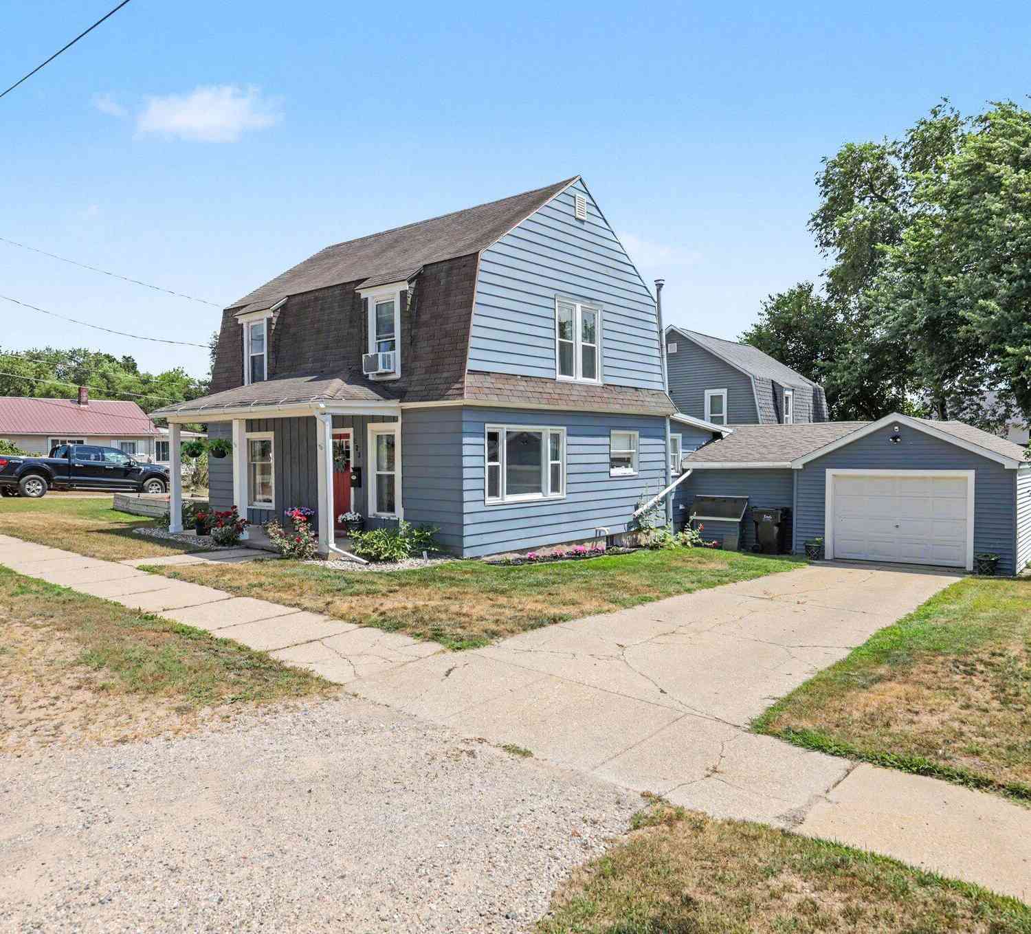 Homes For Sale - 223 Leonard Street<br/> Belding, MI 48809