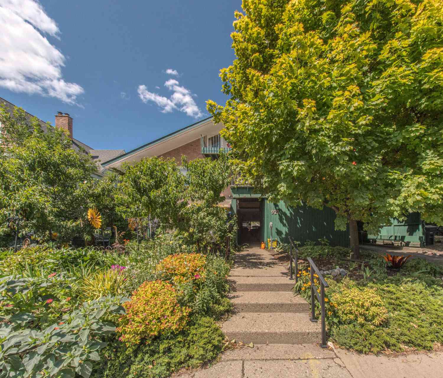 Condo For Sale - 921 E Huron Street #6<br/> Ann Arbor, MI 48104