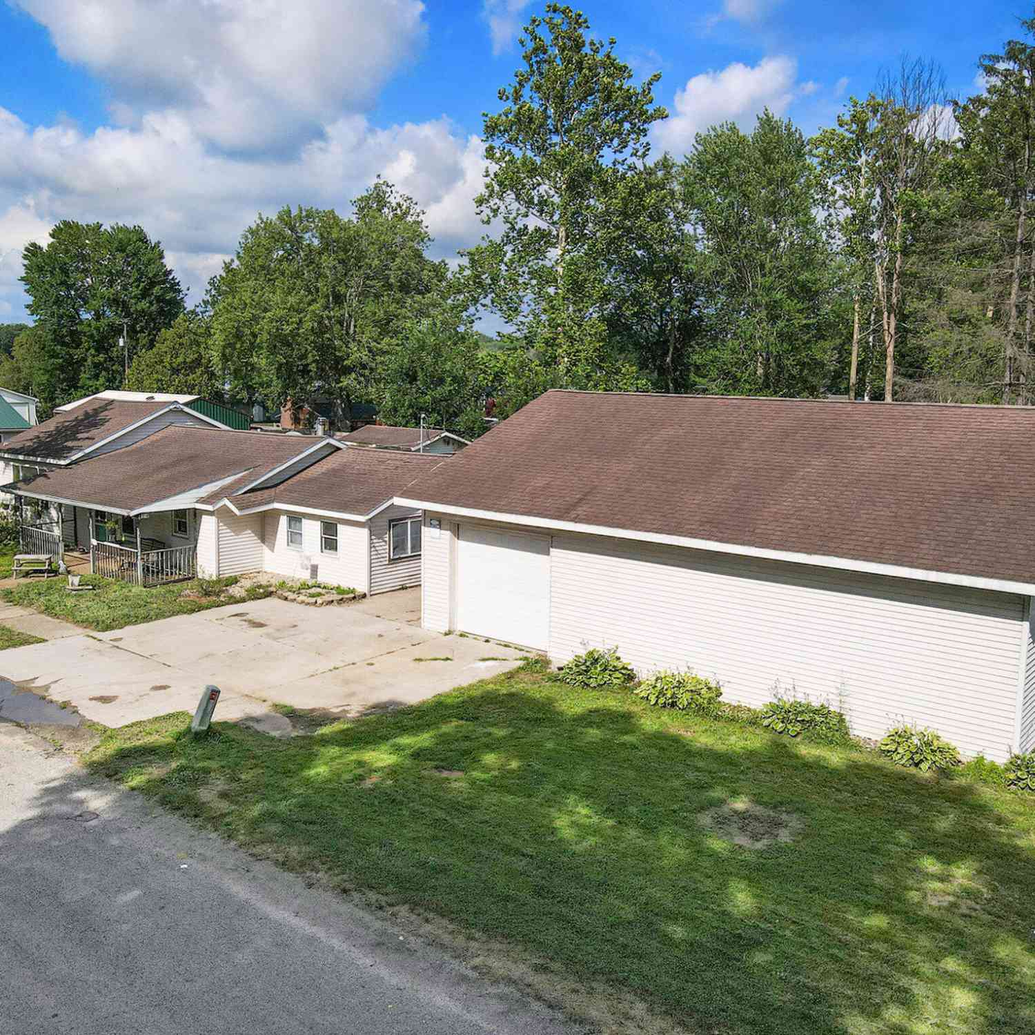 Homes For Sale - 46778 Sycamore Drive<br/> Van Buren County, Bangor, MI 49013