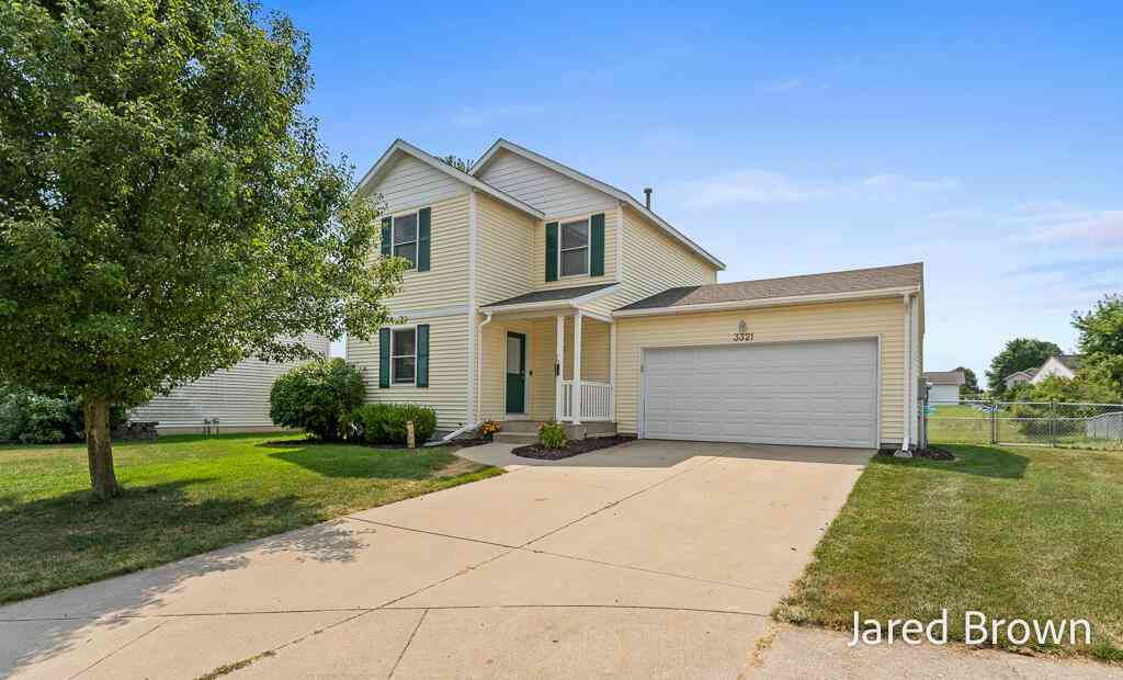 Homes For Sale - 3321 Ridgemont Court<br/> Zeeland, MI 49464