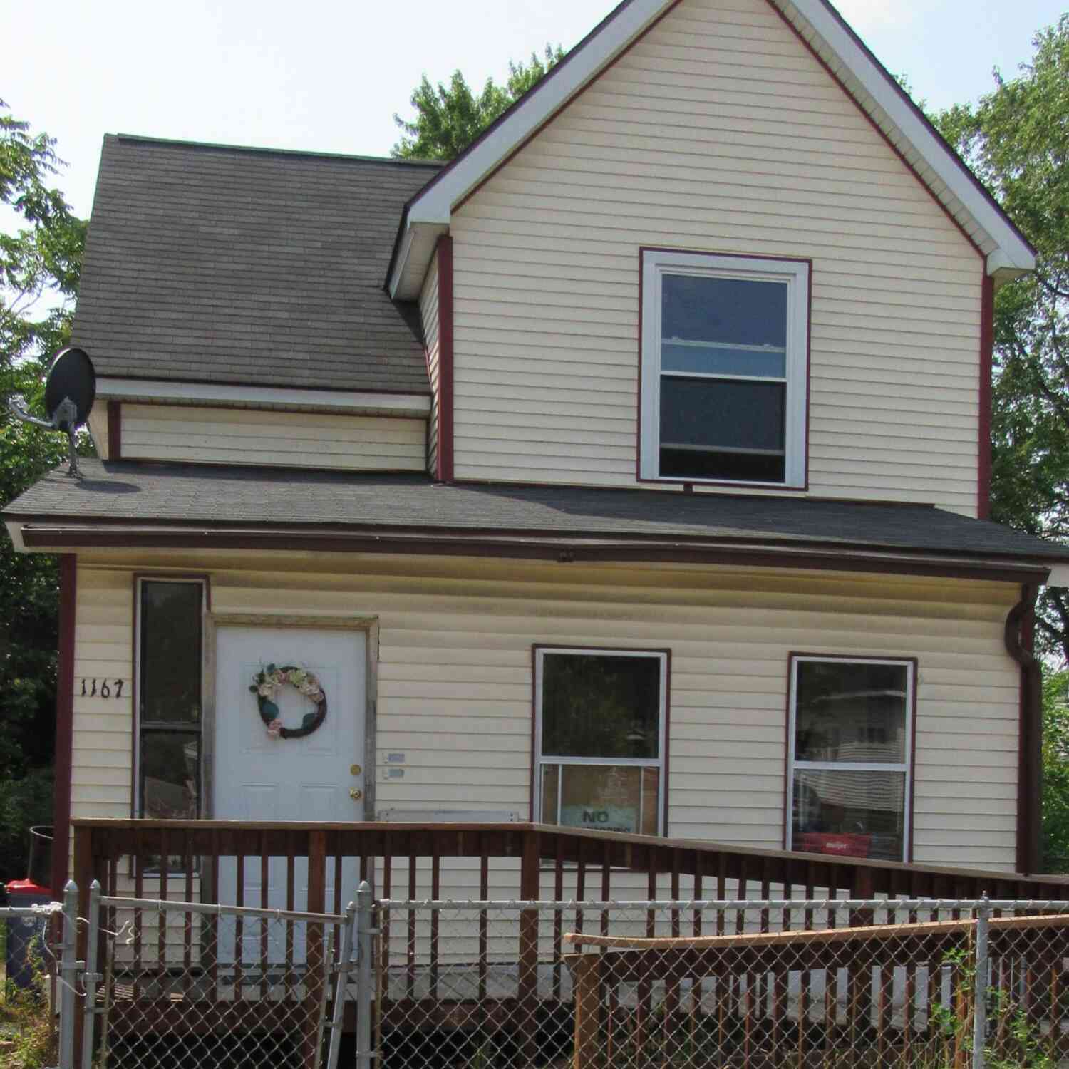 Homes For Sale - 1167 Lafayette Avenue<br/> Grand Rapids, MI 49507
