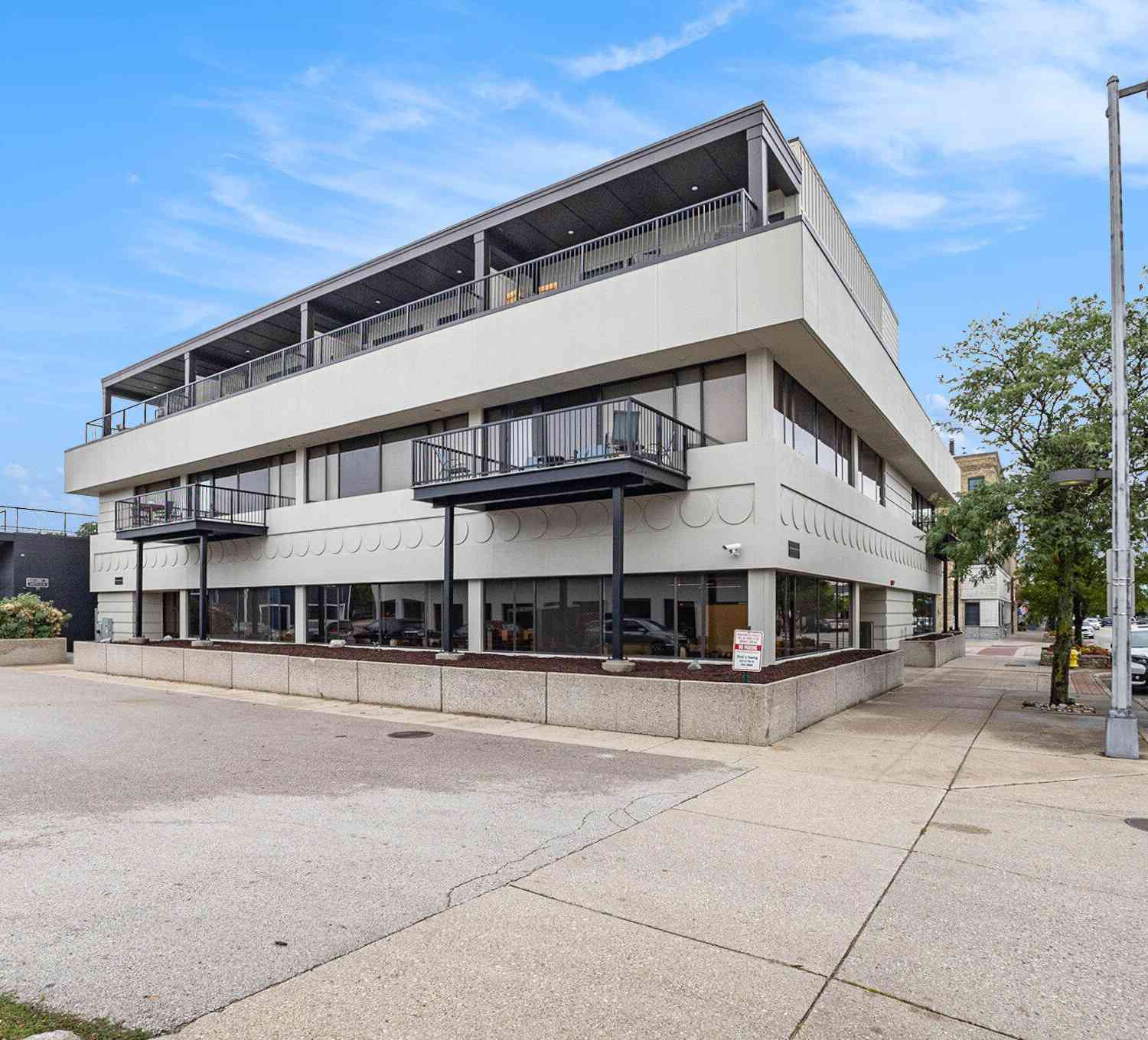 Condo For Sale - 300 Washington Avenue #4<br/> Grand Haven, MI 49417