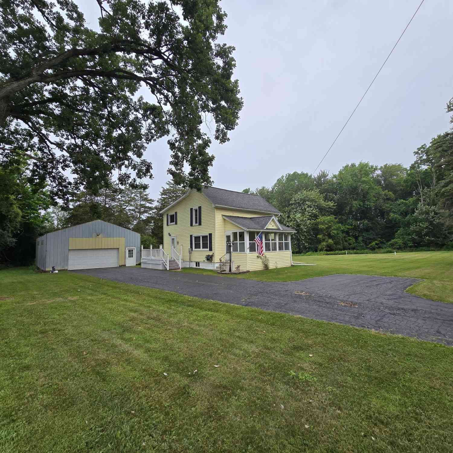 Homes For Sale - 4250 Rives Junction Road<br/> Jackson, MI 49201