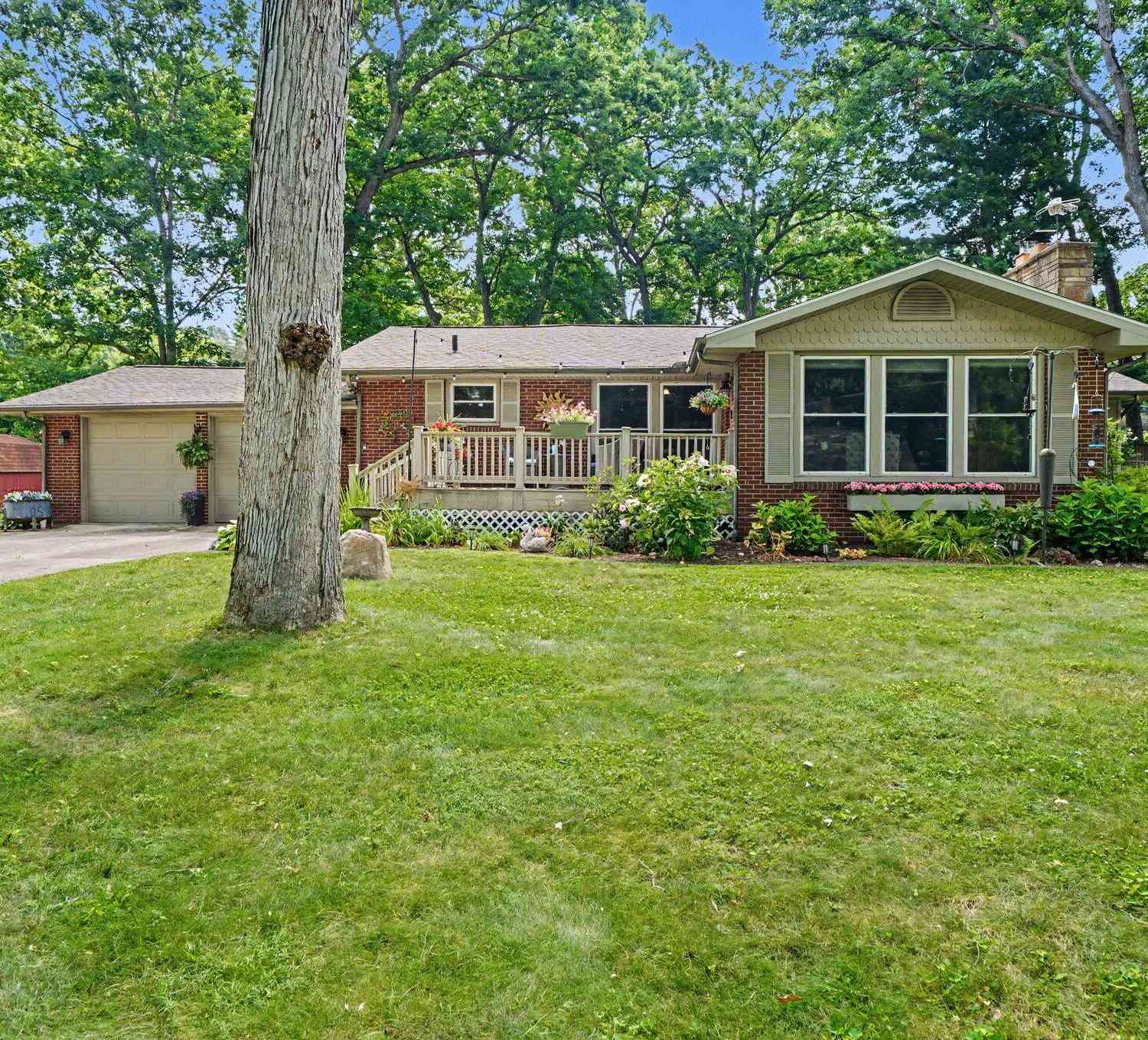 Homes For Sale - 1513 Ferndale Boulevard<br/> Niles, MI 49120