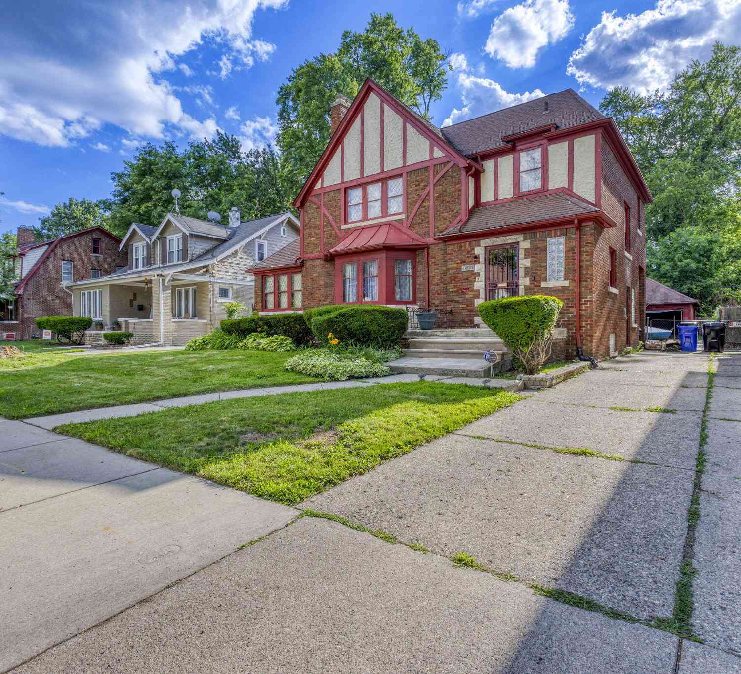 Homes For Sale - 14425 Woodmont Avenue<br/> Detroit, MI 48227