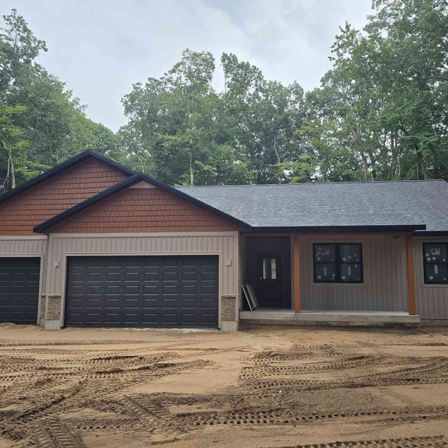 Homes For Sale - 918 Scenic Drive<br/> Muskegon, MI 49445