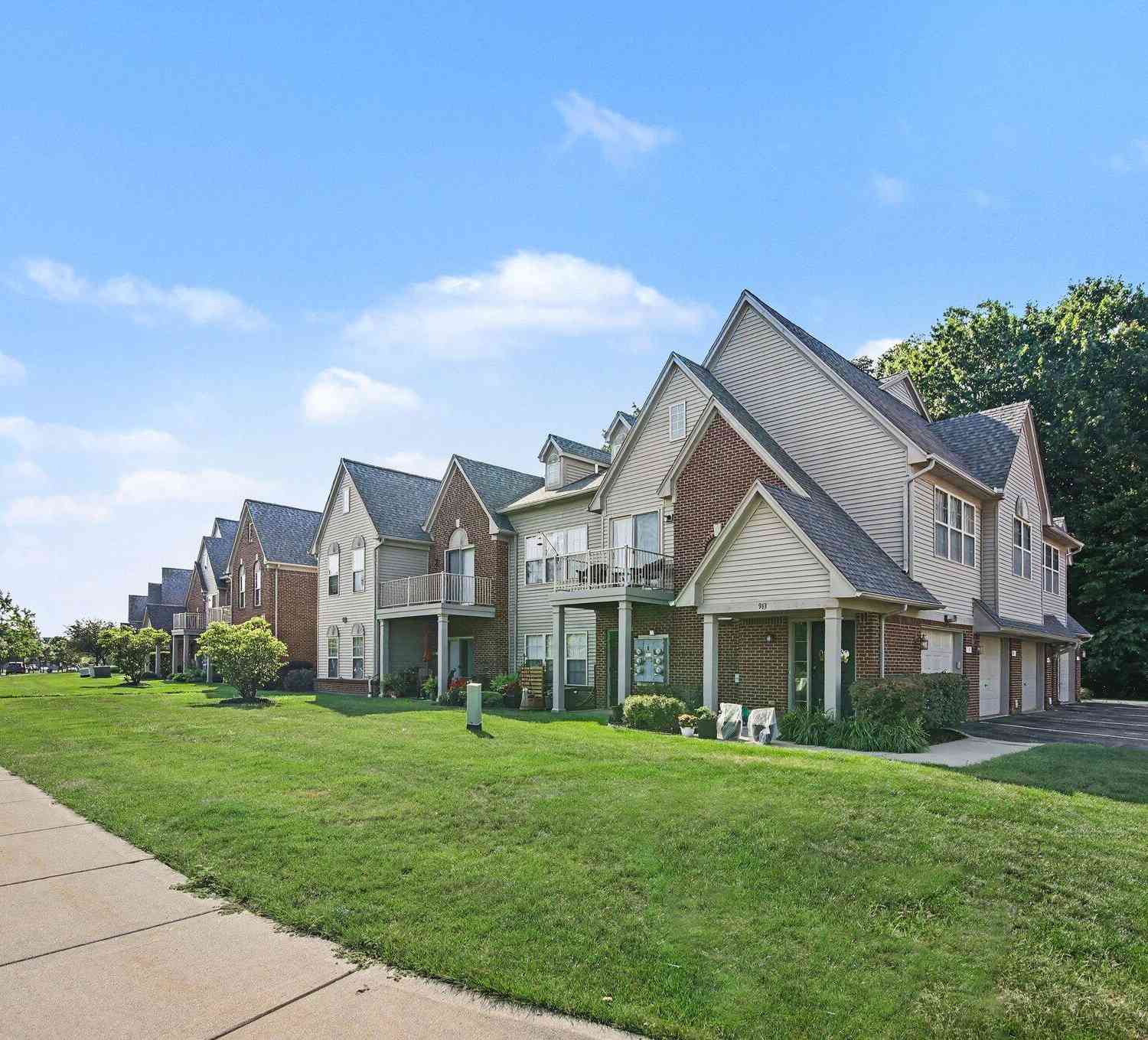 Condo For Sale - 951 Addington Lane #135<br/> Ann Arbor, MI 48108