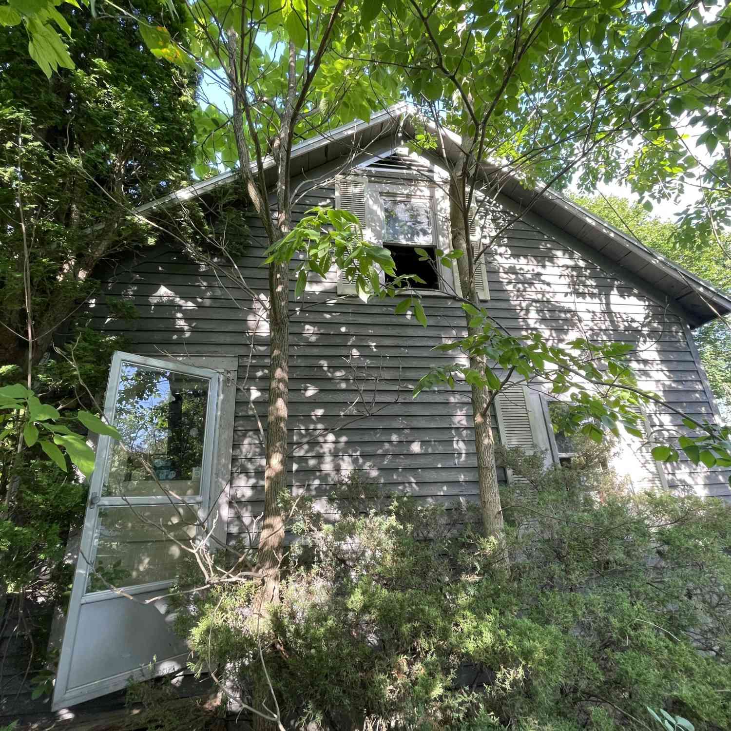 Homes For Sale - 15723 Park Lake Road<br/> East Lansing, MI 48823