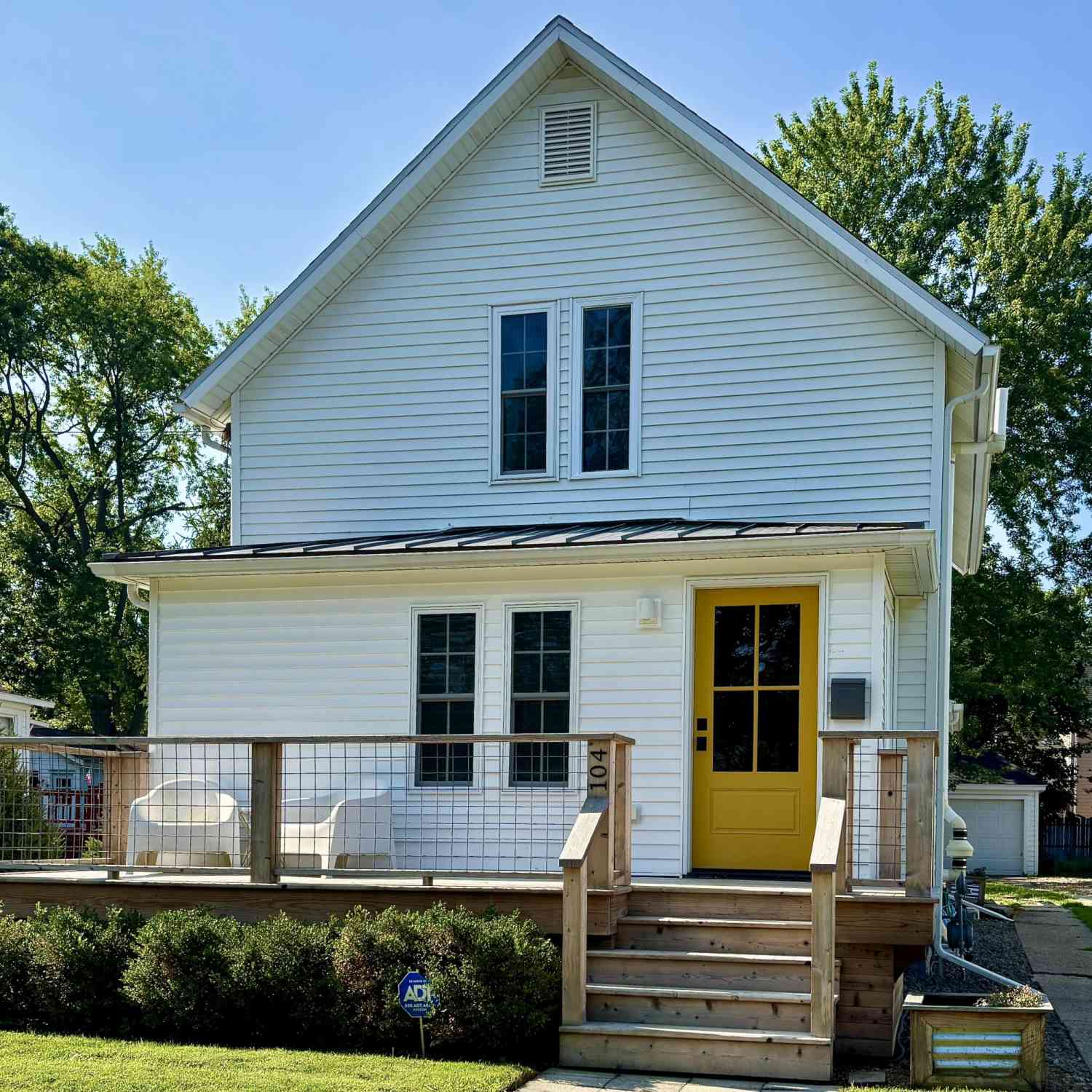 Homes For Sale - 104 E Locust Street<br/> Three Oaks, MI 49128