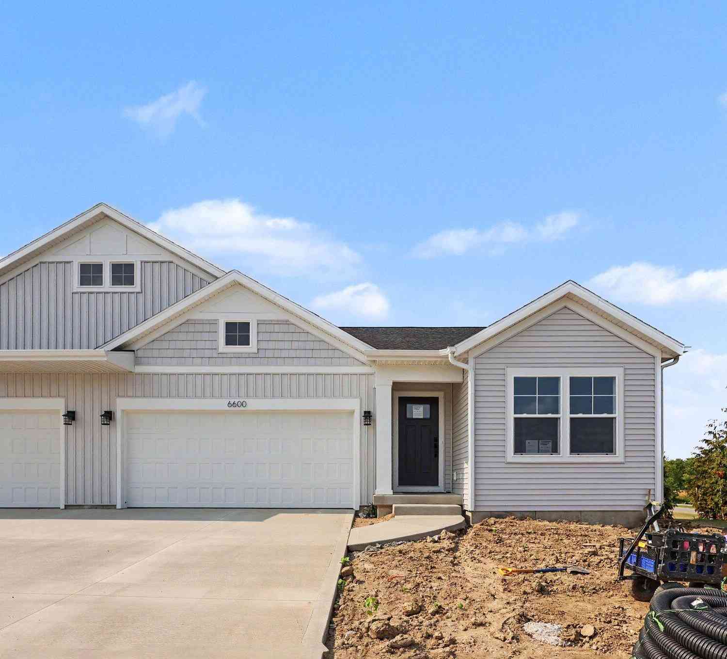 Condo For Sale - 6600 Bellflower Drive #9<br/> Ottawa County, Zeeland, MI 49464