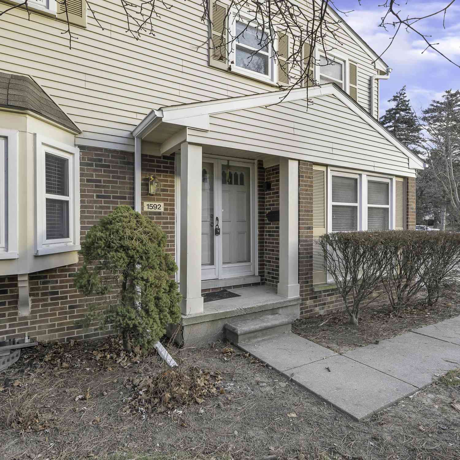 Condo For Rent - 1592 Brentwood Drive<br/> Troy, MI 48098