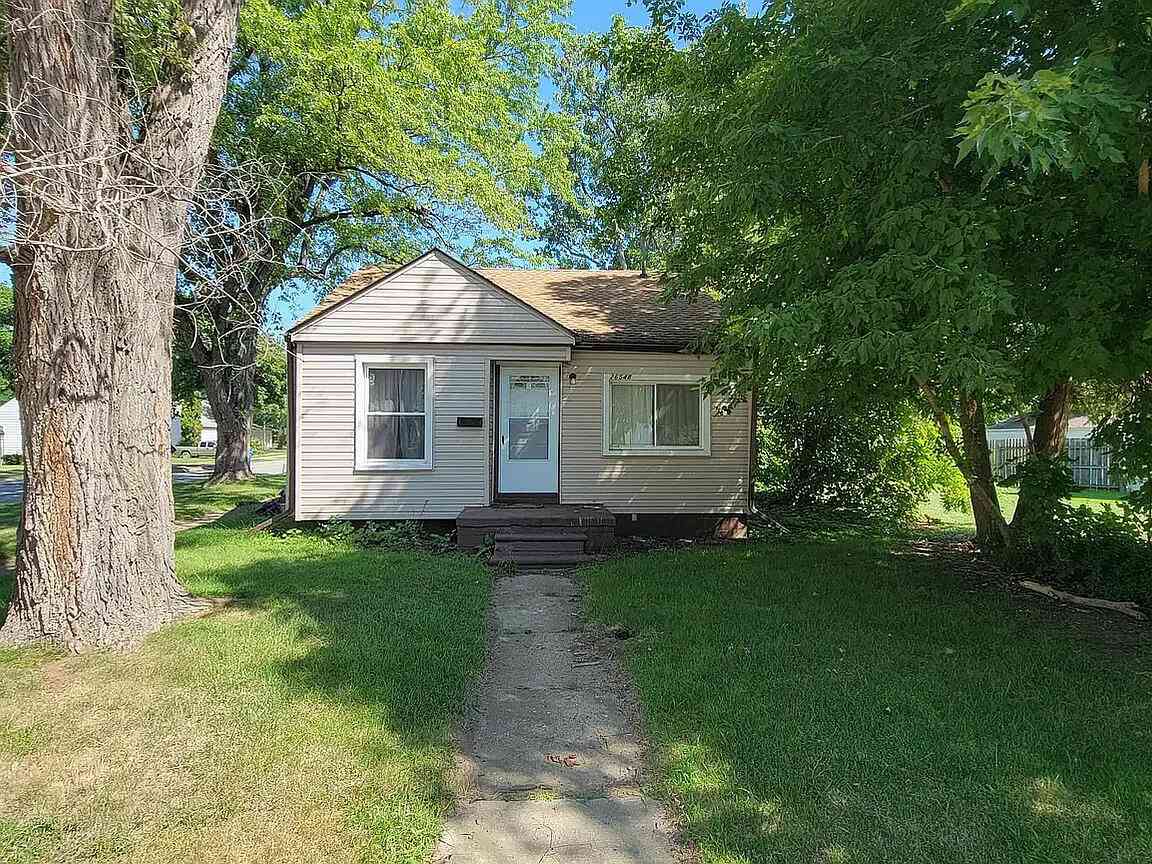 Homes For Rent - 26548 Eton Avenue<br/> Dearborn Heights, MI 48125