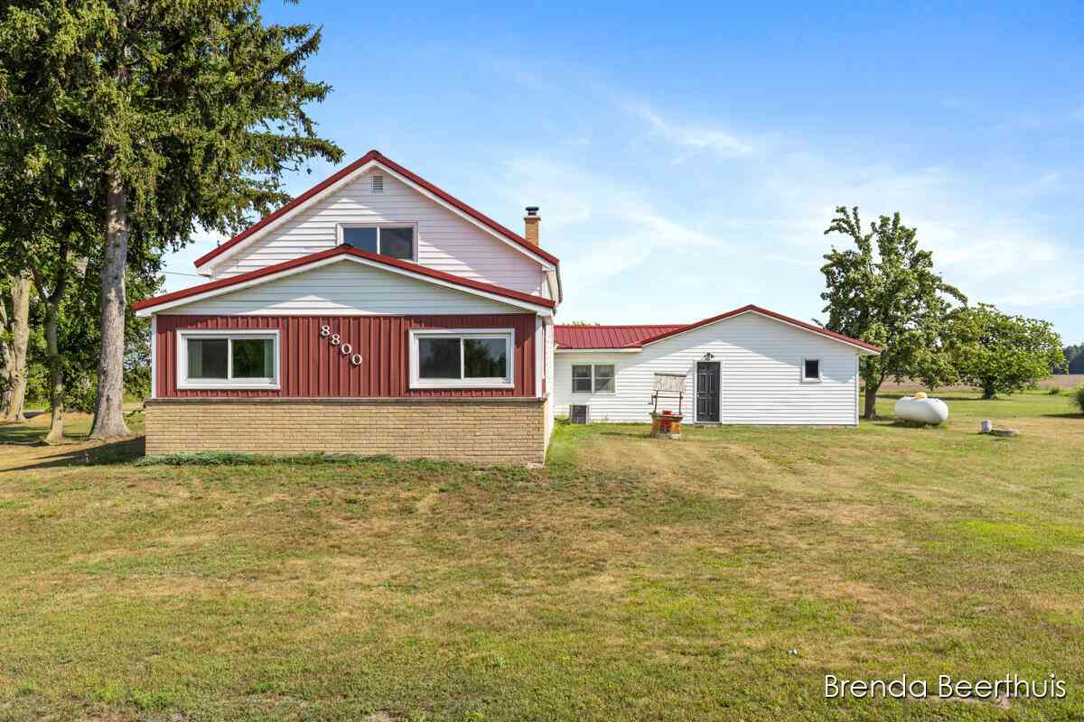 Homes For Sale - 8800 Ellis Road<br/> Ravenna, MI 49451