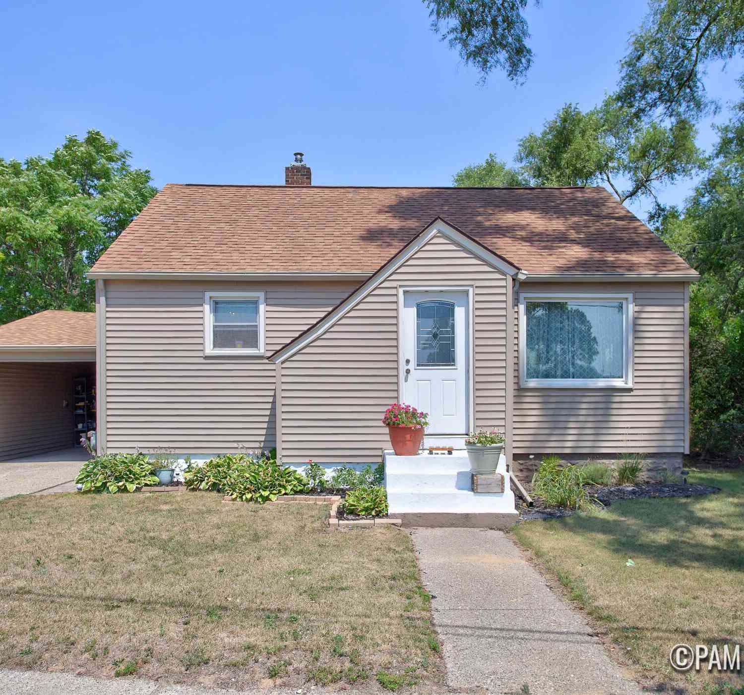 Homes For Sale - 1630 Evanston Avenue<br/> Muskegon, MI 49442