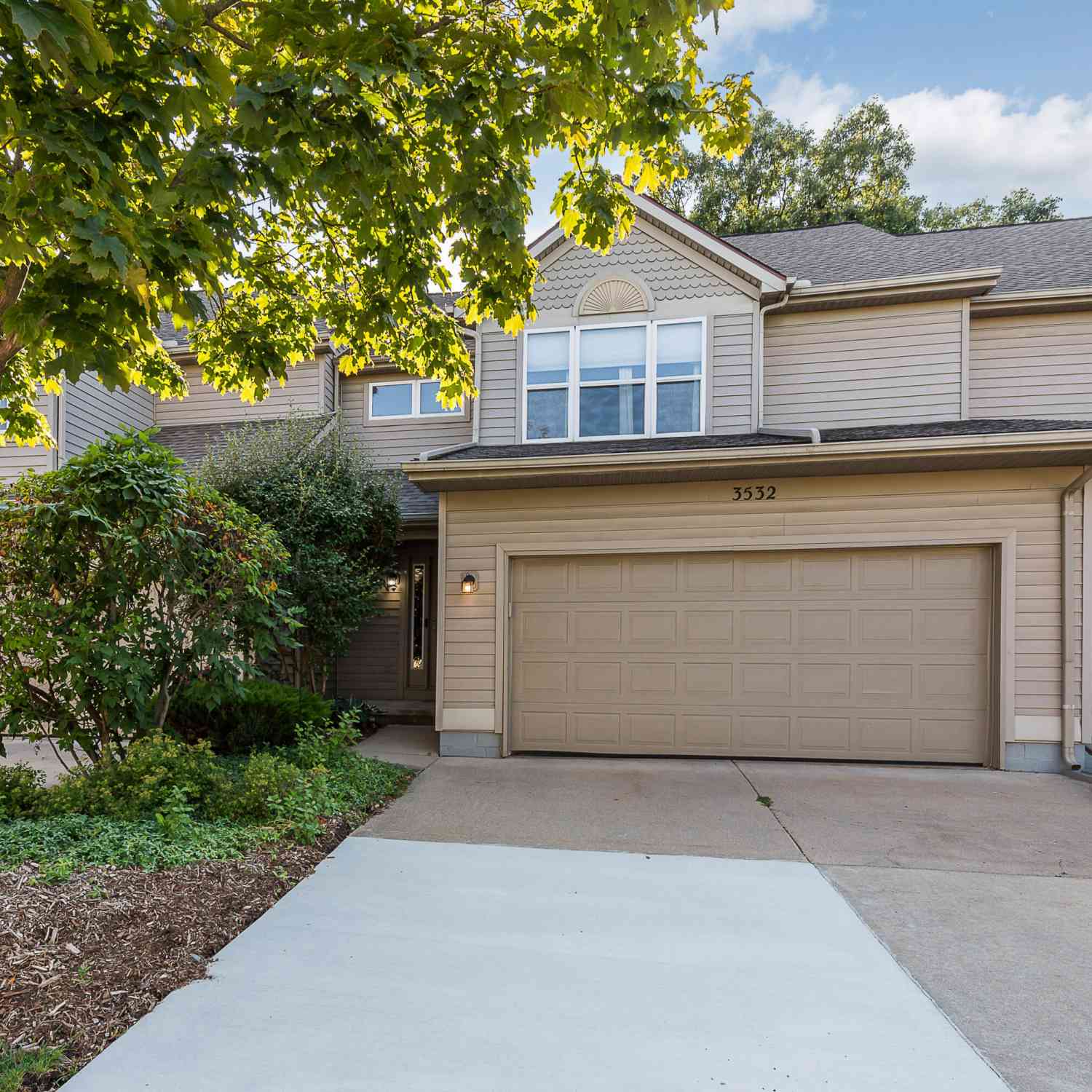 Condo For Sale - 3532 Meadow Grove Trail<br/> Ann Arbor, MI 48108