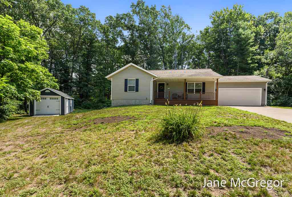 Homes For Sale - 2356 Oak River Lane<br/> Muskegon, MI 49445