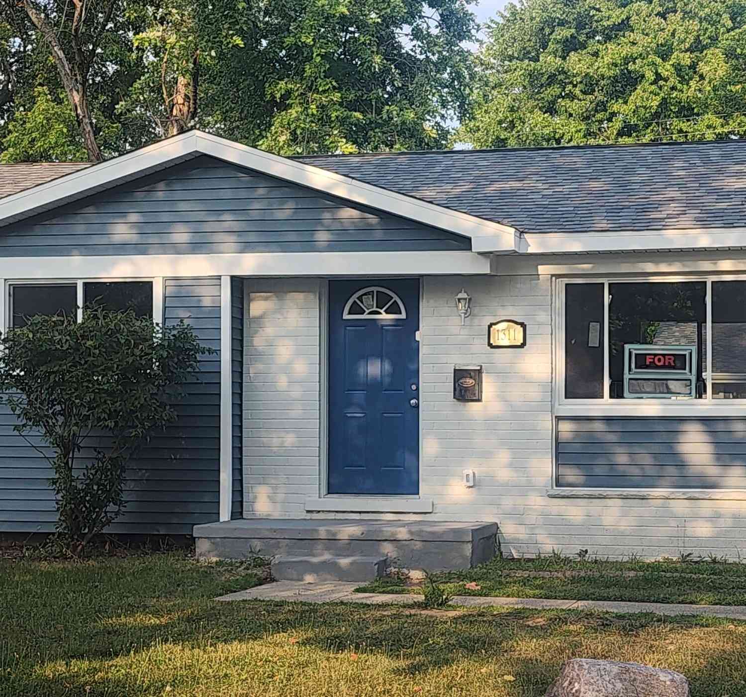 Homes For Sale - 1311 Desoto Avenue<br/> Ypsilanti, MI 48198