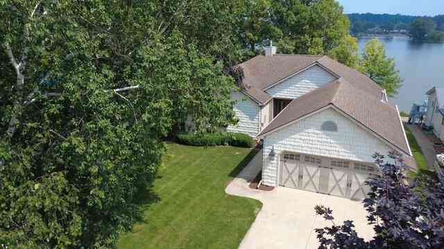 Homes For Sale - 4240 Dawn Drive<br/> Hillsdale, MI 49242