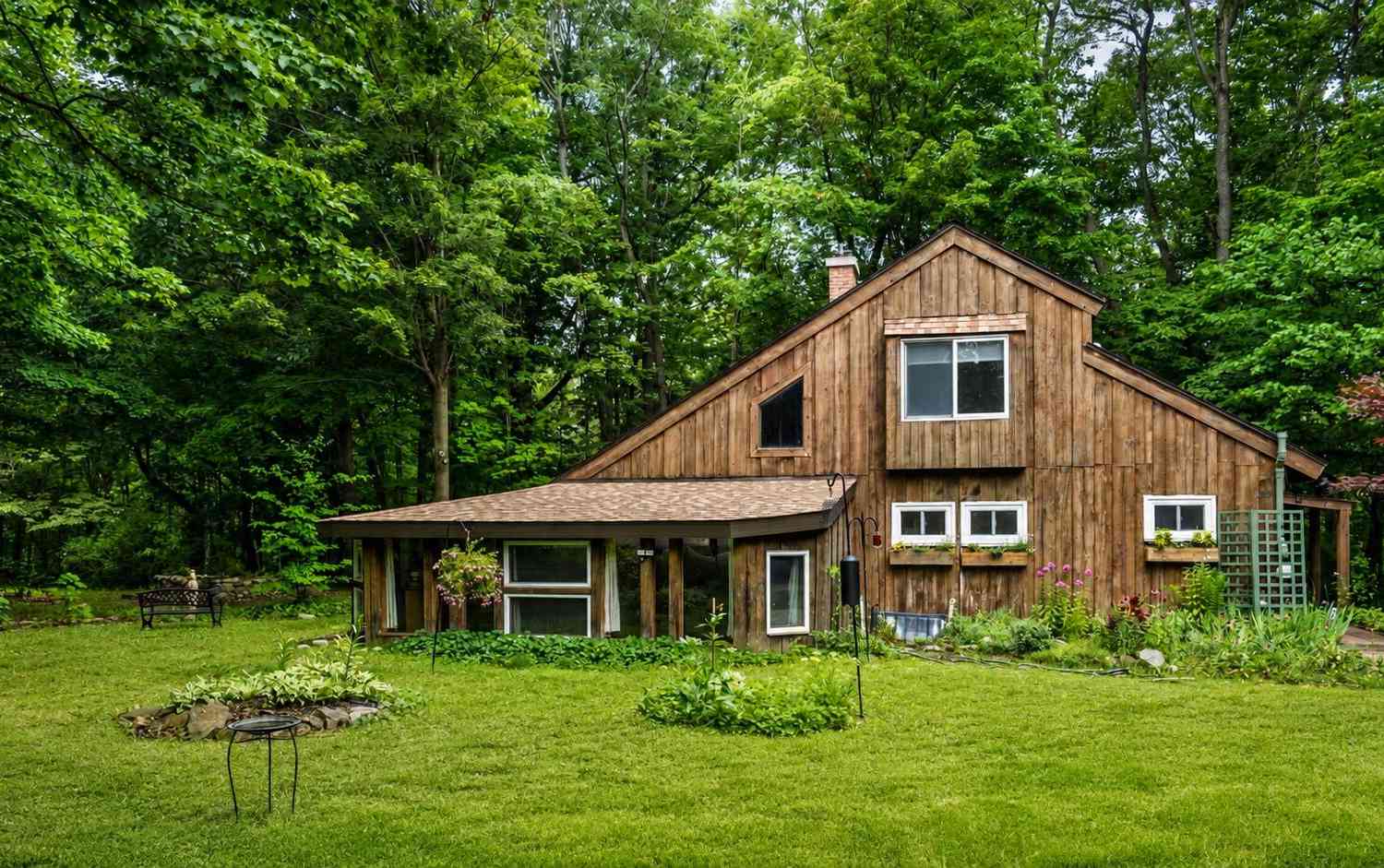 Homes For Sale - 4315 Hipps Hollow Road<br/> Berrien County, Eau Claire, MI 49111