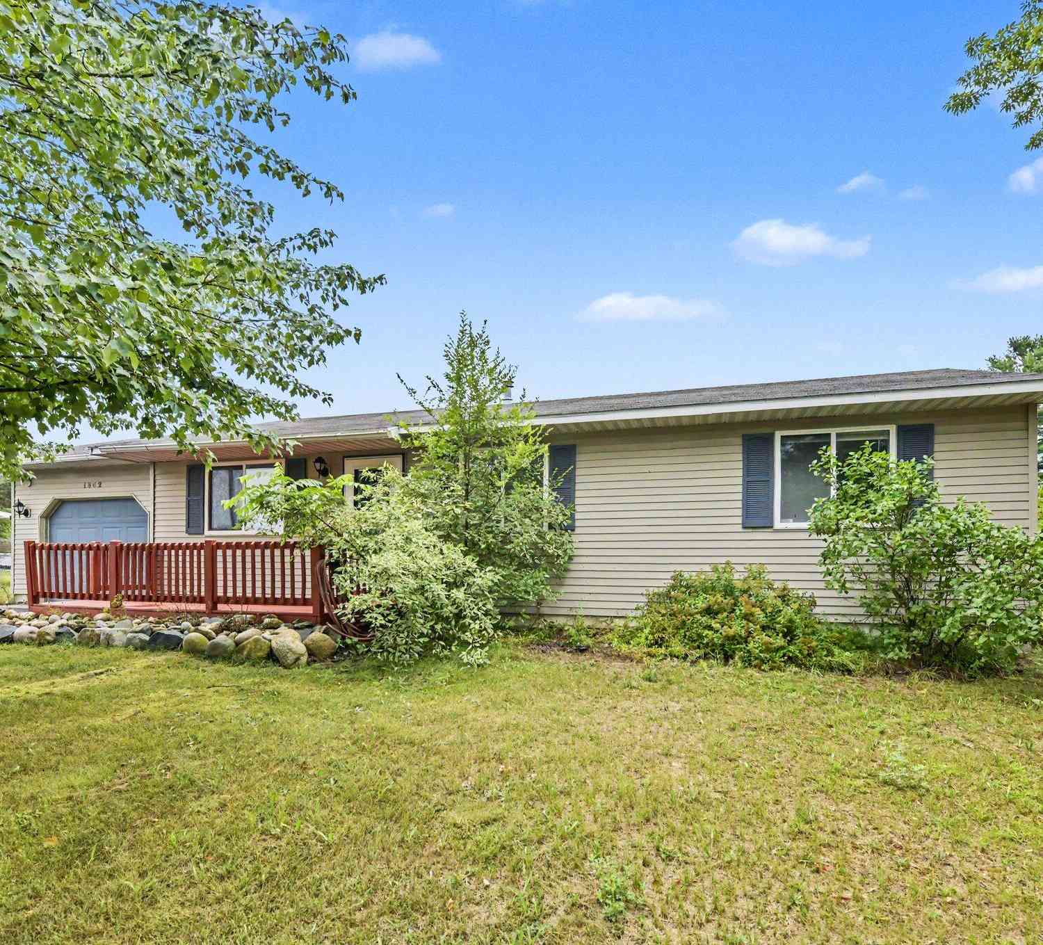 Homes For Sale - 1862 W Curry Drive<br/> Grand Traverse County, Traverse City, MI 49685