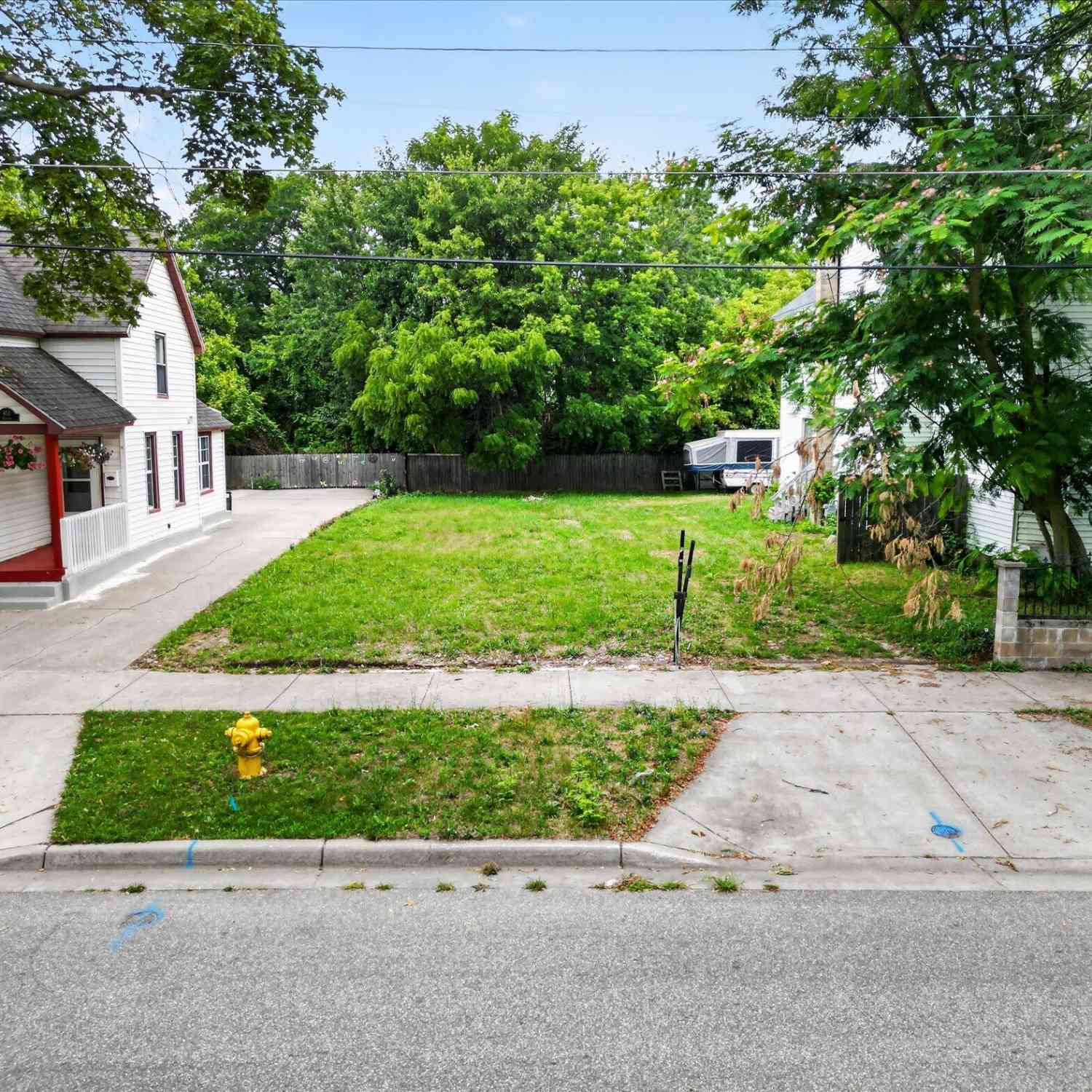Vacant Land For Sale - 851 Oakland Avenue<br/> Grand Rapids, MI 49503