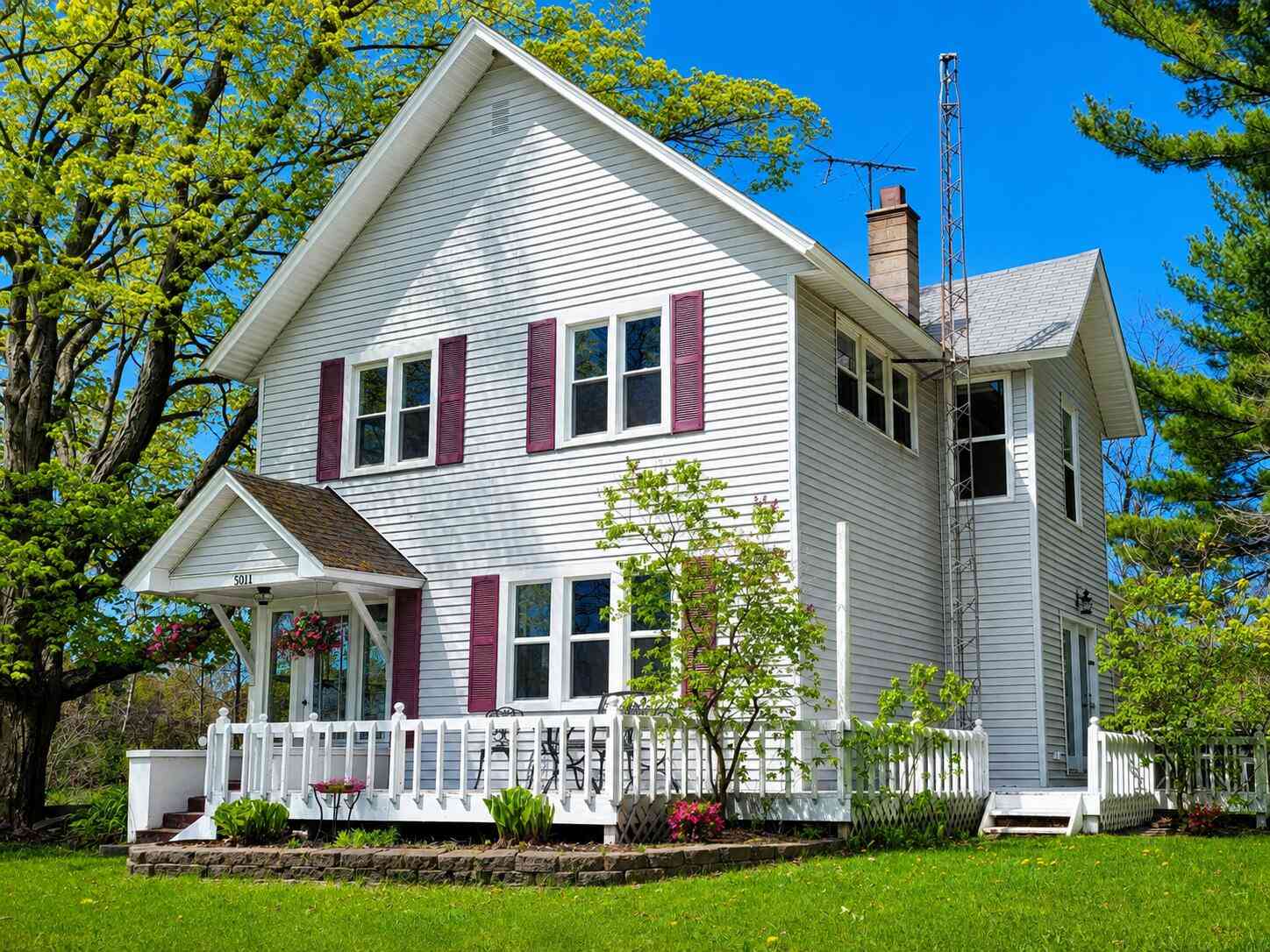 Homes For Rent - 5011 S Water Road<br/> New Era, MI 49446