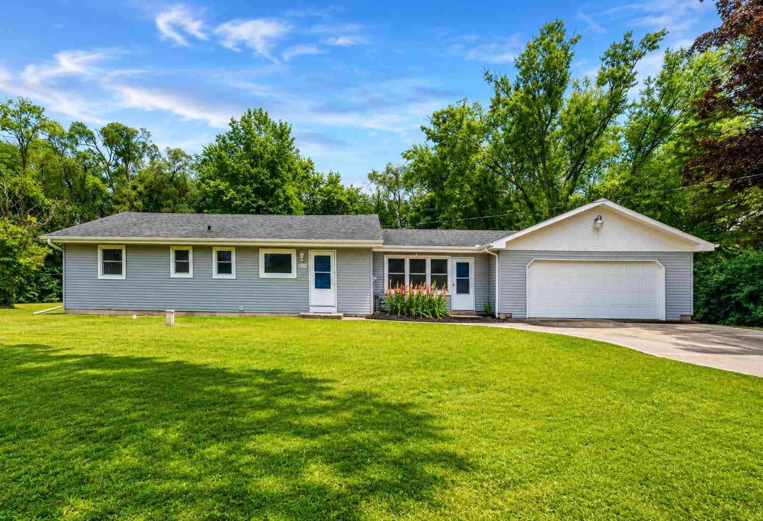 Homes For Sale - 1336 Florence Avenue<br/> Niles, MI 49120