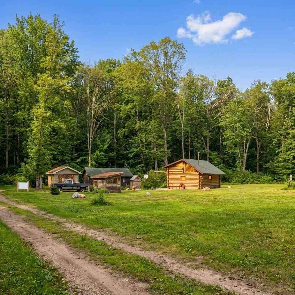 Homes For Sale - 2994 N 6th Street<br/> Newaygo County, White Cloud, MI 49349