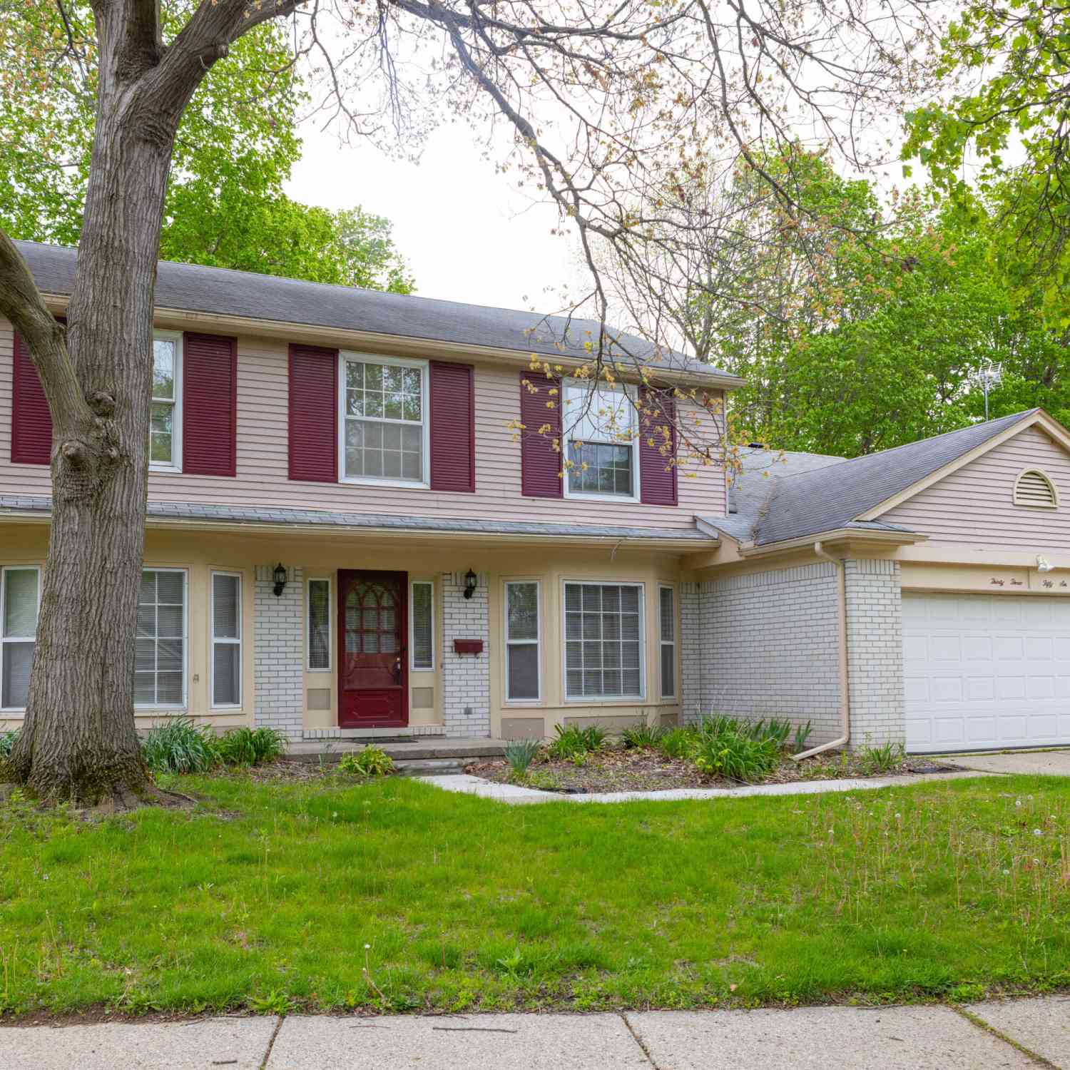 Homes For Sale - 3356 Tacoma Circle<br/> Ann Arbor, MI 48108