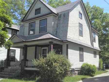 Homes For Sale - 613 Pearl Street<br/> Kalamazoo, MI 49007
